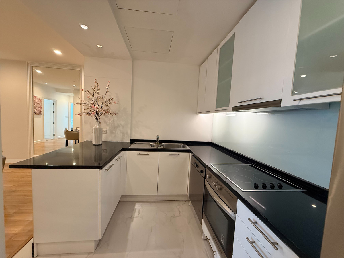 For RentCondoSathorn, Narathiwat : Condo for rent, Ascott Sathorn, near BTS St. Louis, near AIA building, beautiful room, newly renovated, ready to move in.