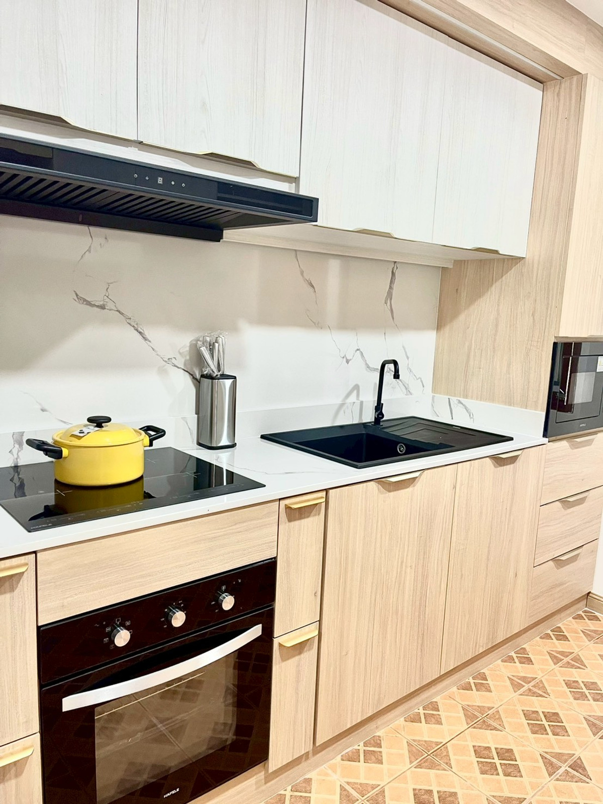 For SaleHousePattaya, Bangsaen, Chonburi : Park Avenue / 3 Bedrooms (For Sale), Park Avenue / 3 Bedrooms (FOR SALE) BEWN073