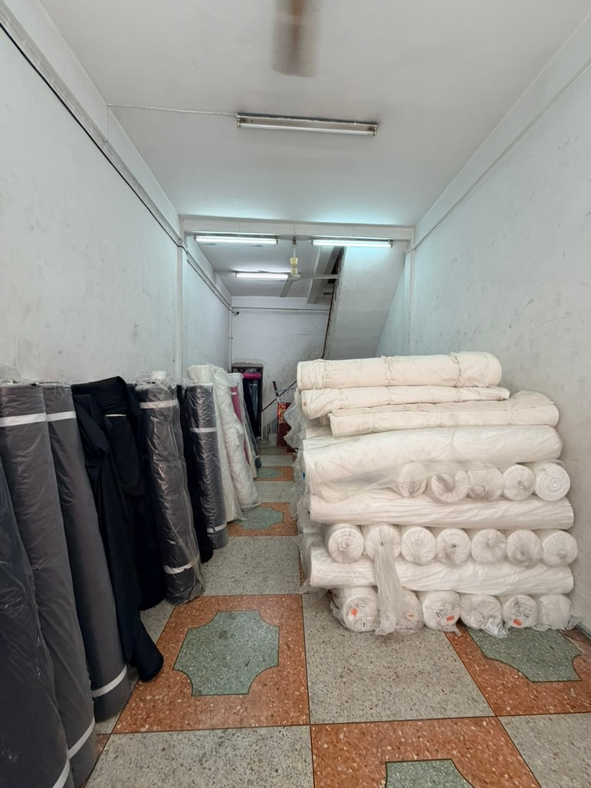 ขายอาคารพาณิชย์วงเวียนใหญ่ เจริญนคร : ขาย อาคารพาณิชย์ 4 ชั้น 13.3 ตารางวา ซ.สมเด็จเจ้าพระยา6 พื้นที่กรุงเทพฯชั้นใน