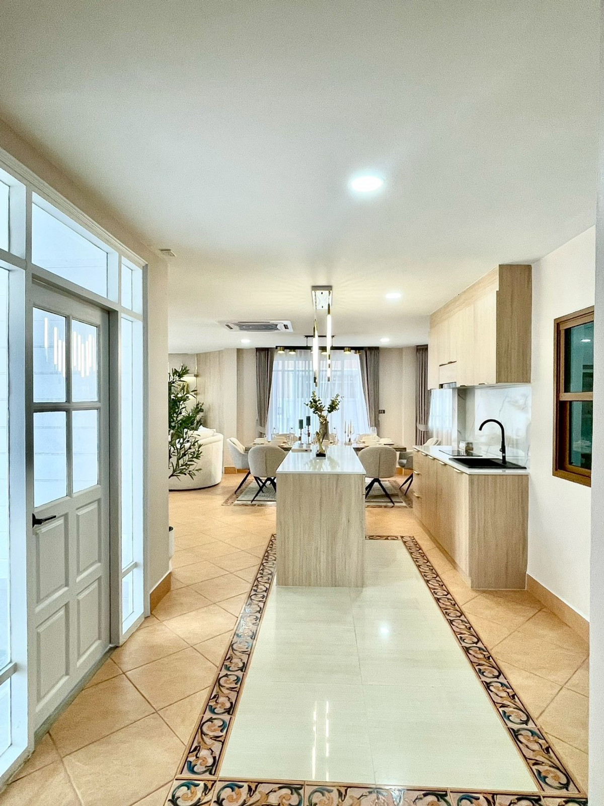 For SaleHousePattaya, Bangsaen, Chonburi : Park Avenue / 3 Bedrooms (For Sale), Park Avenue / 3 Bedrooms (FOR SALE) BEWN073