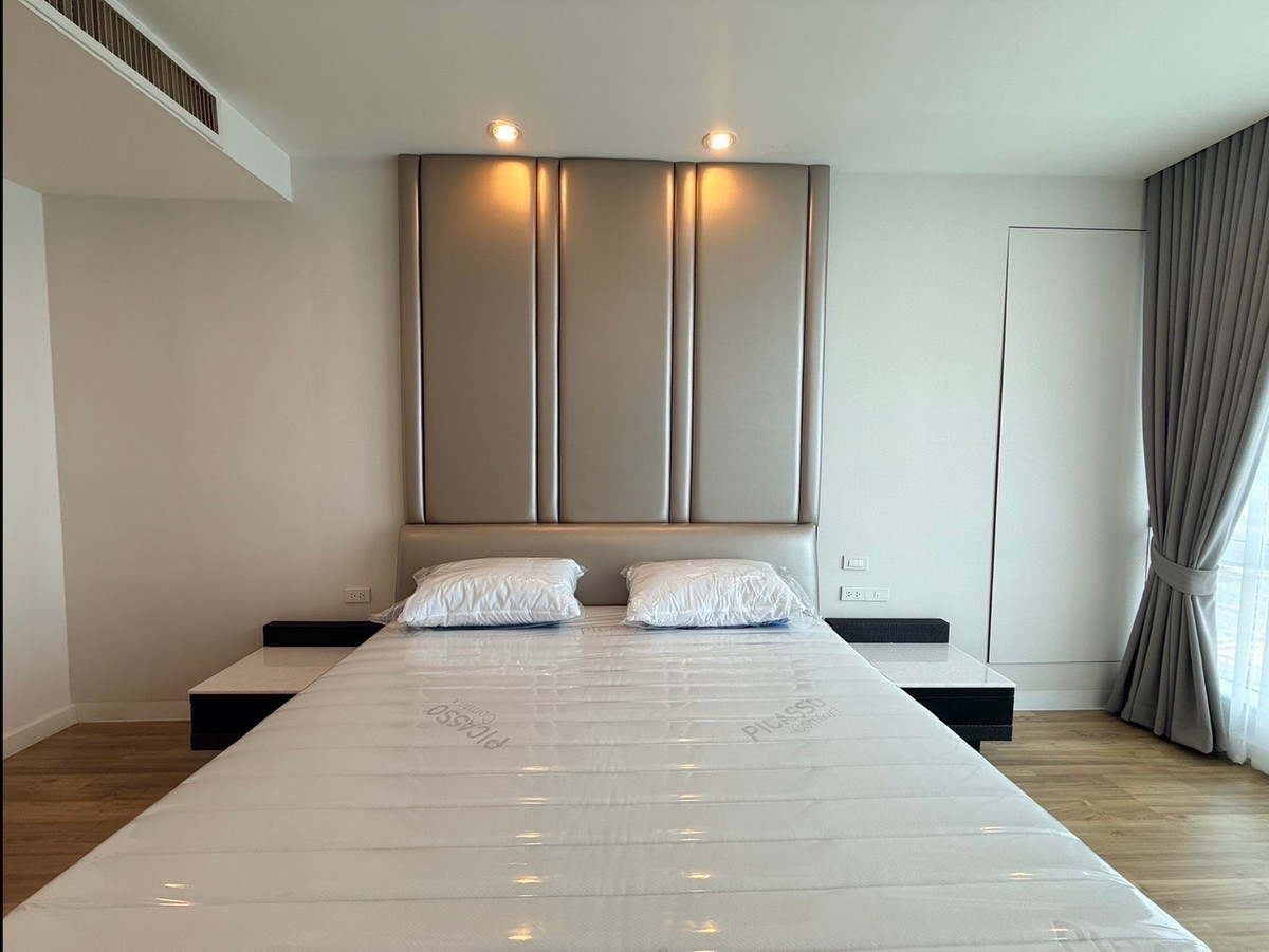 For RentCondoSathorn, Narathiwat : Condo for rent, Ascott Sathorn, near BTS St. Louis, near AIA building, beautiful room, newly renovated, ready to move in.