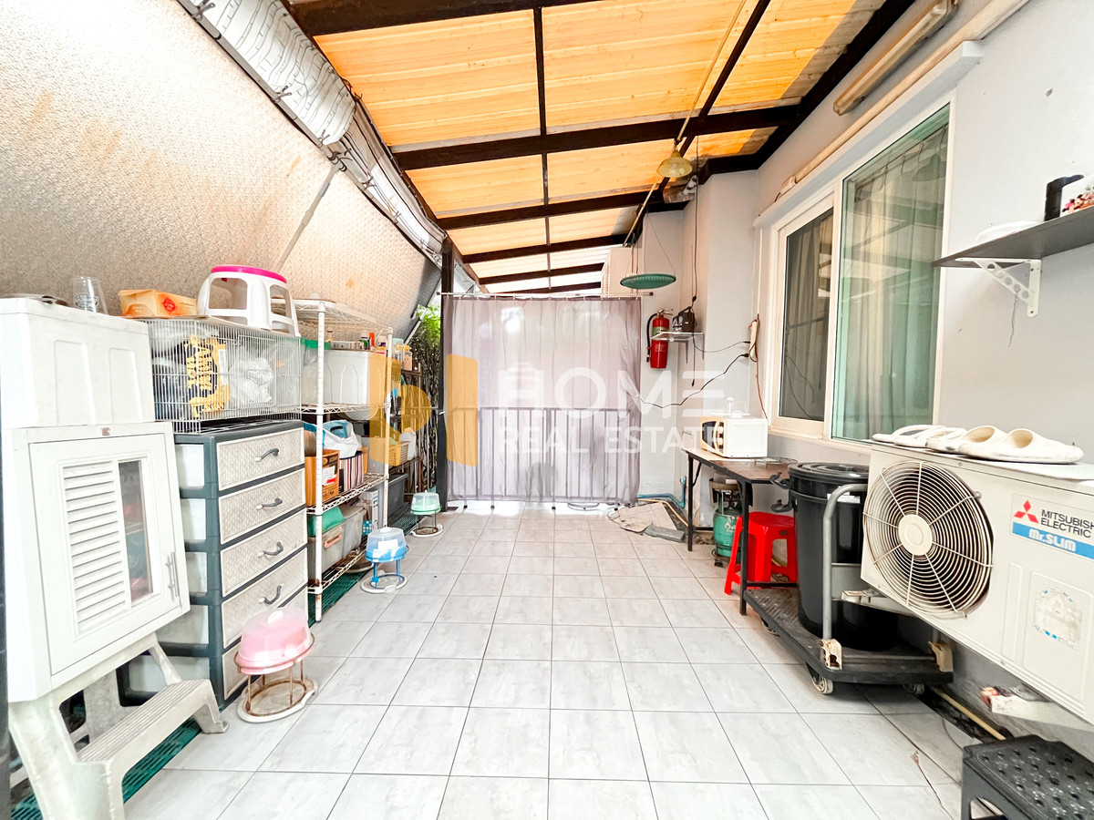 For SaleHouseLadkrabang, Suwannaphum Airport : Manthana Onnut - Wongwaen 4 / 3 Bedrooms (For Sale), Manthana Onnut - Wongwaen / 3 Bedrooms (FOR SALE) POON137