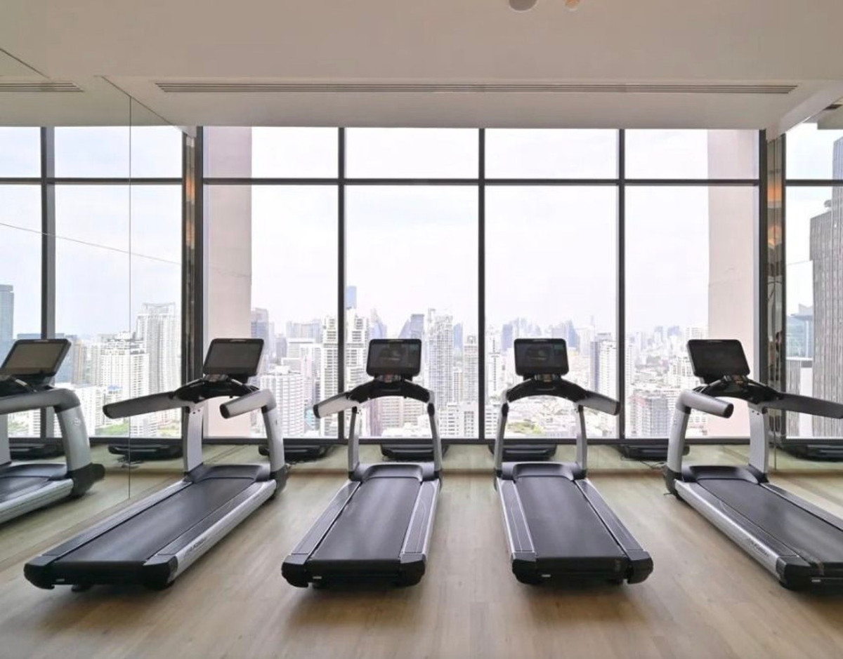 ให้เช่าคอนโดสุขุมวิท อโศก ทองหล่อ : ✨ Luxury Condo for Rent – The Esse Asoke  วิวเมืองเต็มตา โปร่ง โล่ง เป็นส่วนตัว