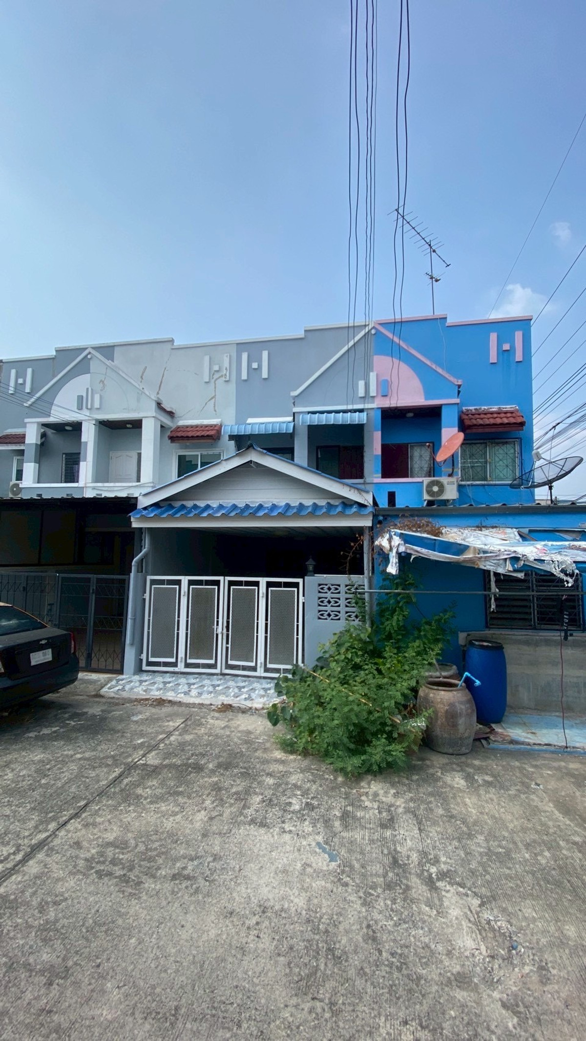 For SaleTownhomePathum Thani,Rangsit, Thammasat : 2-story townhouse for sale, Saeng Tawan Village, Rangsit-Khlong 11, Pathum Thani Province, beautiful house, completely renovated.