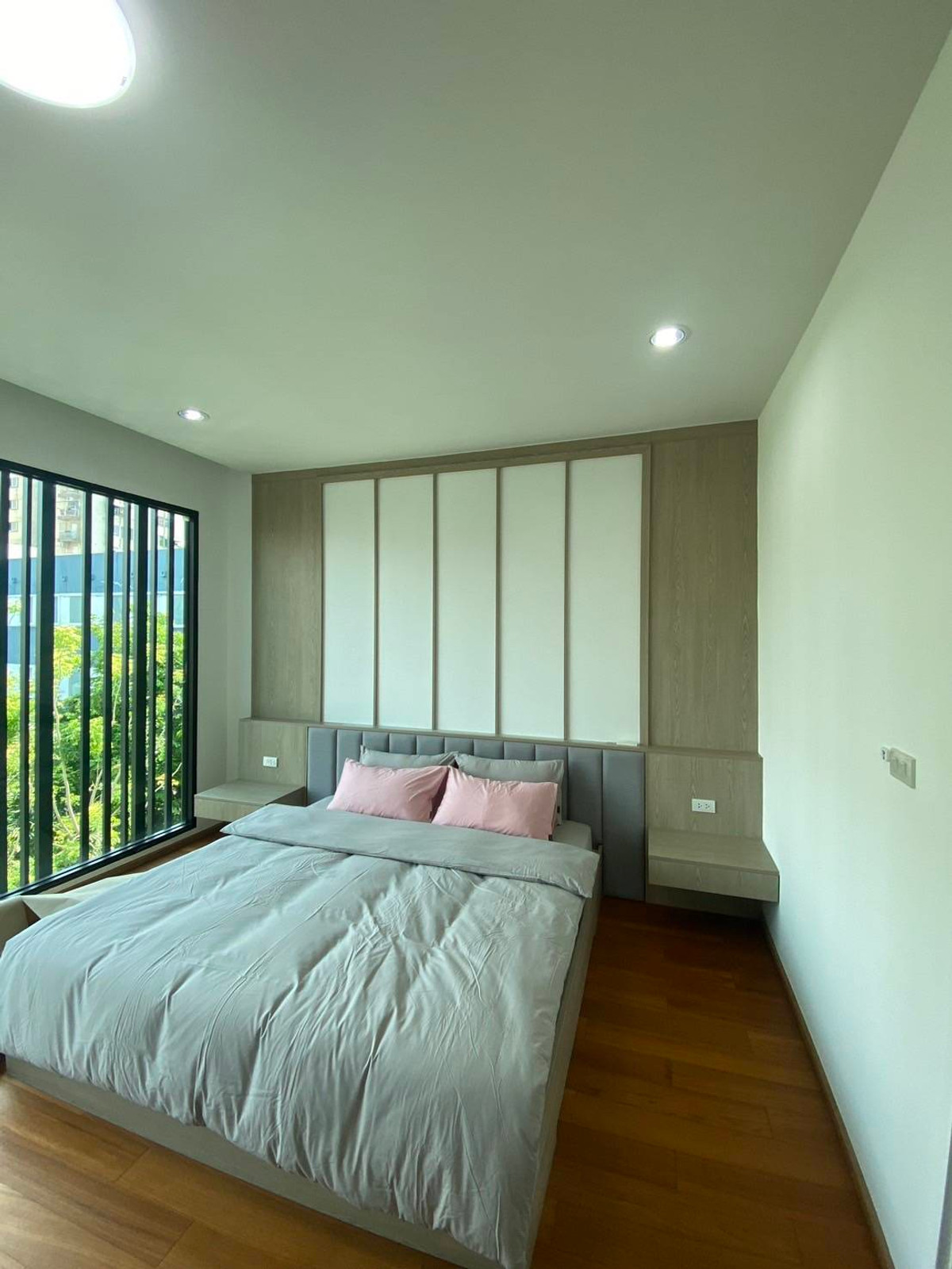 For SaleHouseOnnut, Udomsuk : ✨New house for sale in Pridi 14 area, 4 floors, 4 bedrooms, size 350 sq m., with furniture, has a built-in elevator, air conditioning throughout the house.