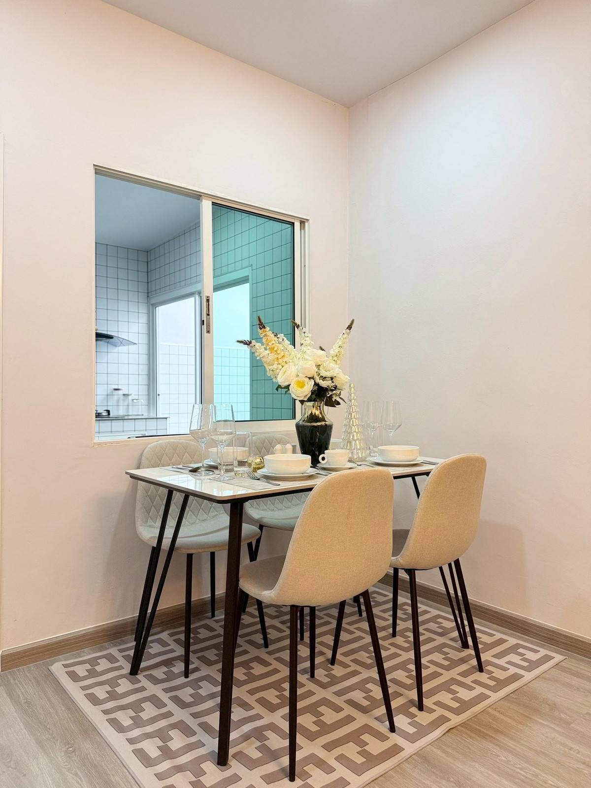 For SaleTownhomePattaya, Bangsaen, Chonburi : Siam Country Club - Soi Phonprapanimit 15 / 2 Bedrooms (FOR SALE) BEWN077