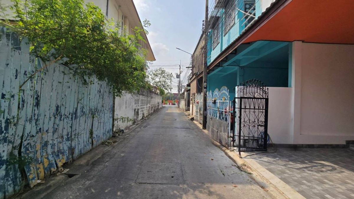 ขายทาวน์โฮมสระบุรี : ขายทาวน์เฮาส์ 2ชั้น พื้นที่ 16 ตร.ว. ถนนเทศบาล 3 ซอย 8 ต.ปากเพรียว อ.เมืองสระบุรี จ.สระบุรี ทำเลทองใจกลางเมืองสระบุรี