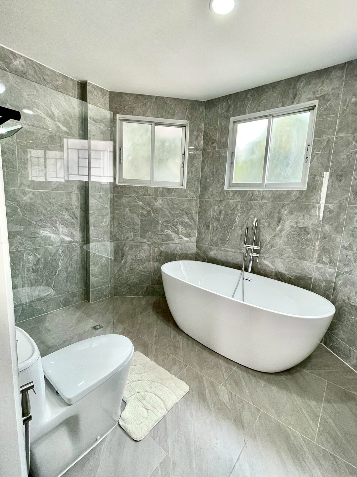 For SaleHousePattaya, Bangsaen, Chonburi : Park Avenue / 3 Bedrooms (For Sale), Park Avenue / 3 Bedrooms (FOR SALE) BEWN073