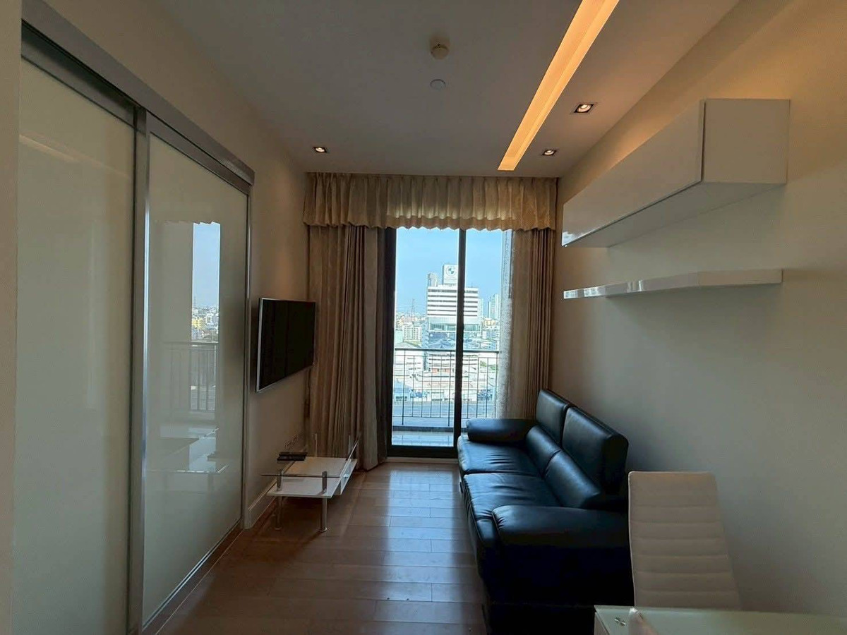 For RentCondoLadprao, Central Ladprao : For rent: Equinox Phahon-Vipha, best price in the building!!!  City view, newly renovated room
