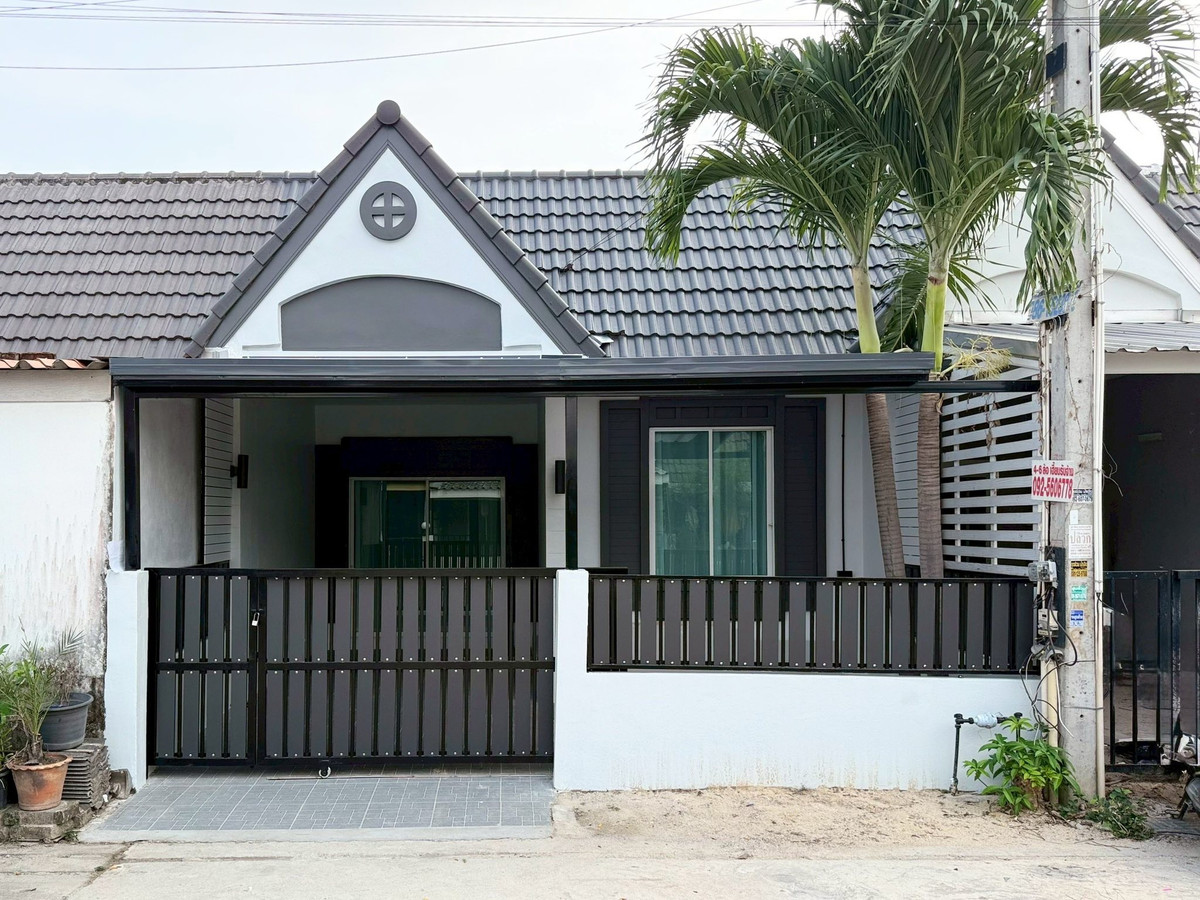 ขายทาวน์โฮมพัทยา บางแสน ชลบุรี สัตหีบ : สยามคันทรีคลับ - ซอยพรประภานิมิตร 15 / 2 ห้องนอน (ขาย), Siam Country Club - Soi Phonprapanimit 15 / 2 Bedrooms (FOR SALE) BEWN077