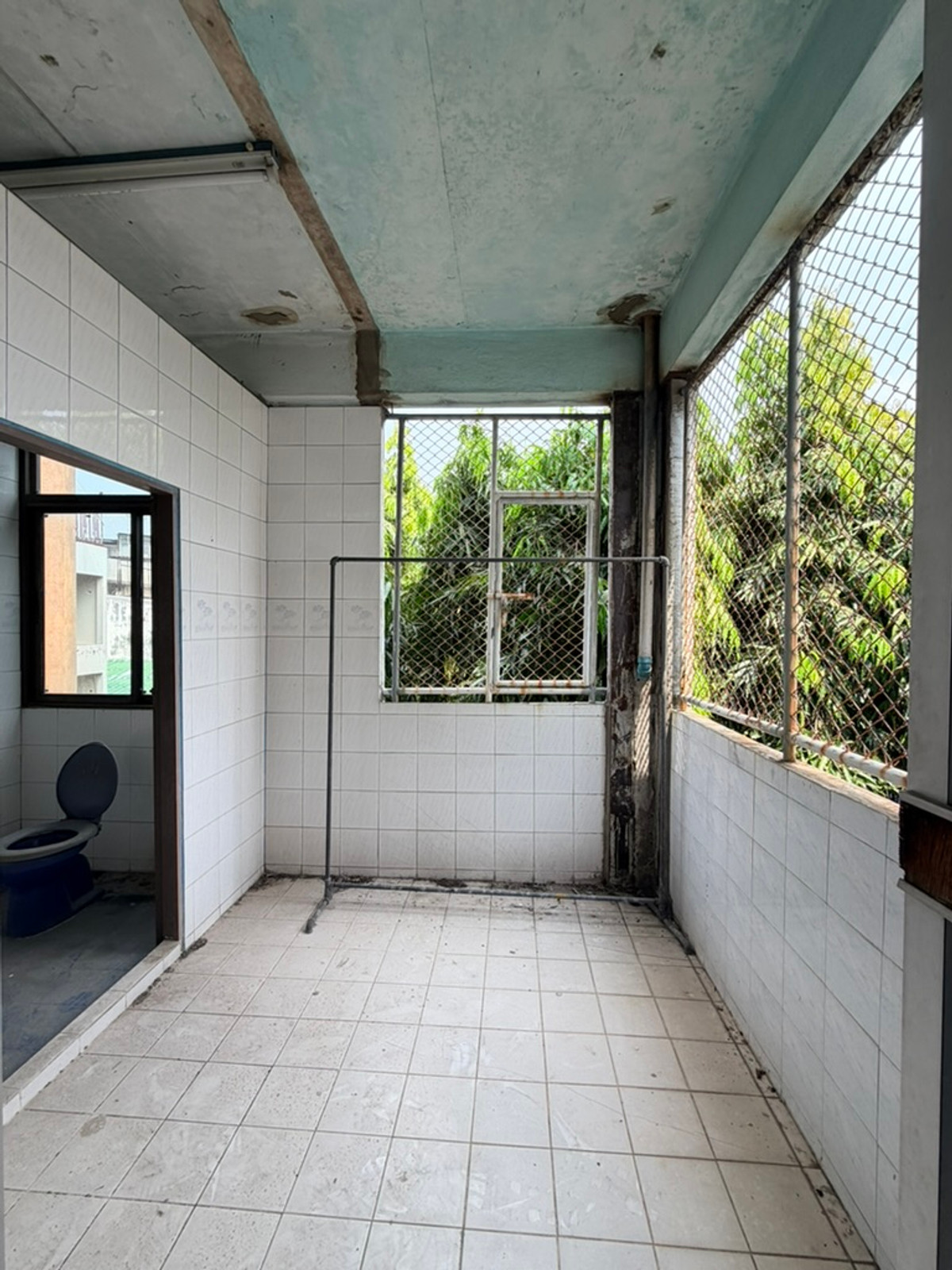 ขายอาคารพาณิชย์วงเวียนใหญ่ เจริญนคร : ขาย อาคารพาณิชย์ 4 ชั้น 13.3 ตารางวา ซ.สมเด็จเจ้าพระยา6 พื้นที่กรุงเทพฯชั้นใน