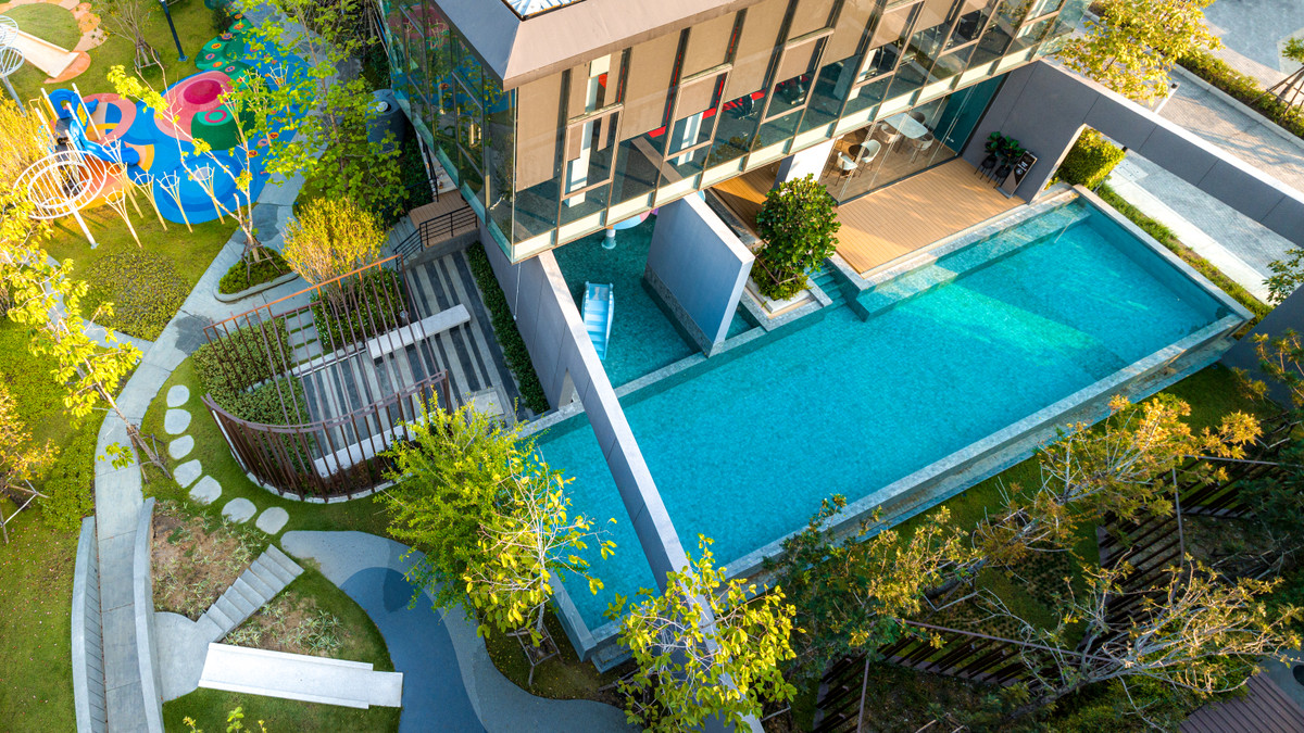 ขายทาวน์โฮมบางนา แบริ่ง ลาซาล : 🔥 ขายต่ำกว่าตลาด! ทาวน์โฮมใหม่ ใกล้ Mega Bangna เพดานสูง Double Volume ฟรีค่าโอน เริ่ม 4.39 ลบ. 