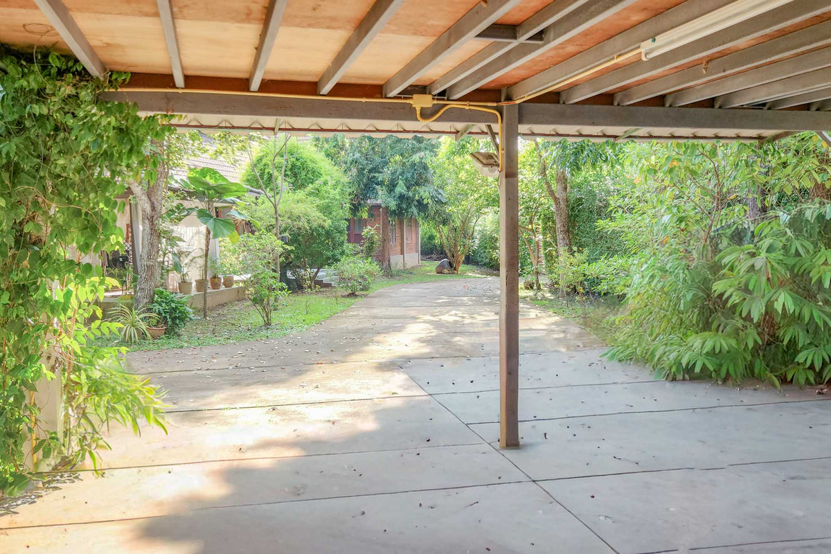 ขายบ้านเชียงใหม่ : บ้านรีสอร์ตหลายหลัง บนที่ดินขนาดใหญ่ ร่มรื่น ใกล้สนามบิน หนองควาย, เชียงใหม่