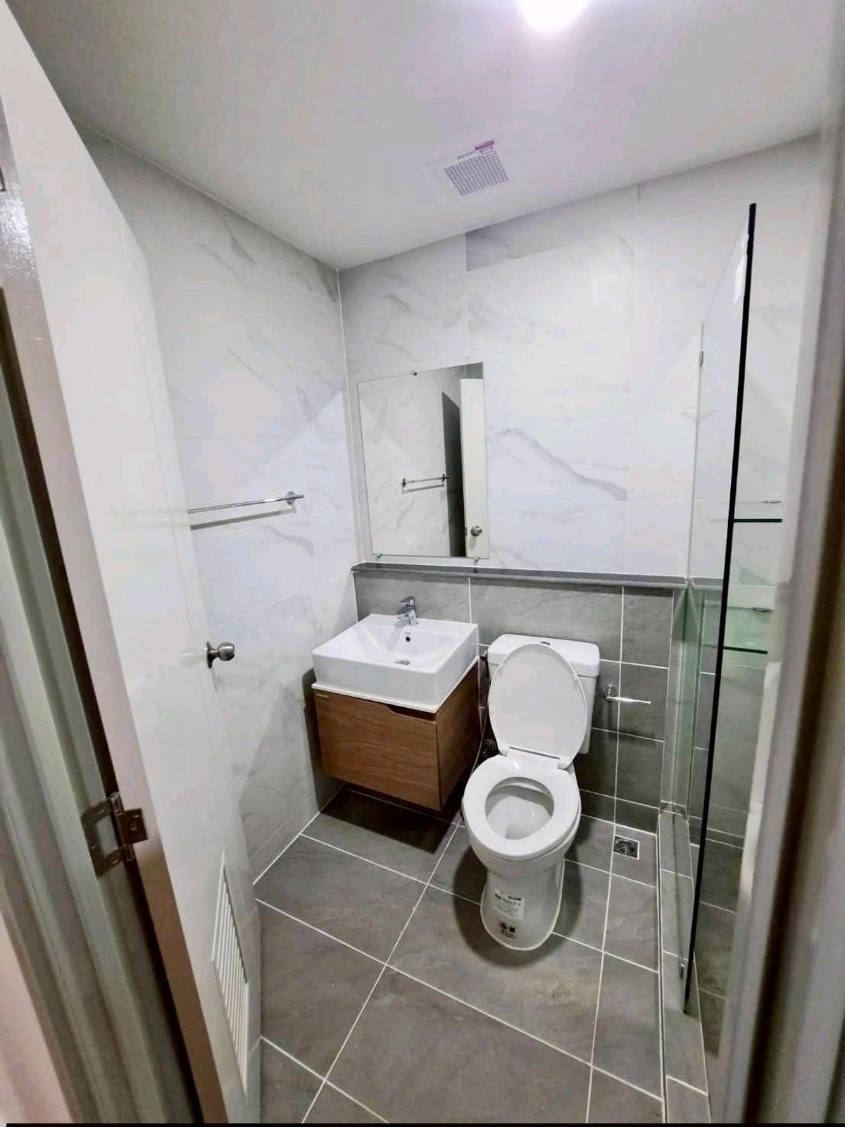 For RentCondoSamut Prakan,Samrong : For rent, brand new room! ✨ ALIVE Sukhumvit 76 (near BTS Samrong) 8,500 / month