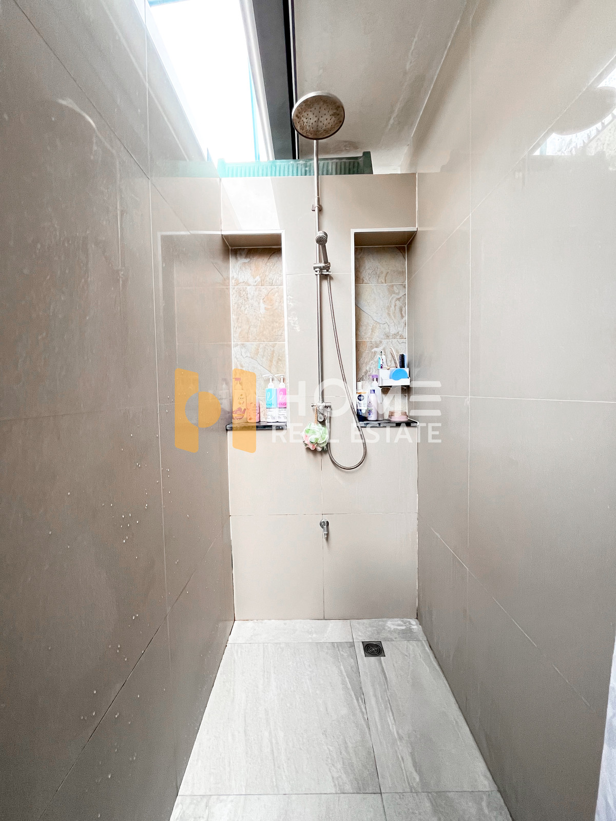 For SaleHouseLadkrabang, Suwannaphum Airport : Manthana Onnut - Wongwaen 4 / 3 Bedrooms (For Sale), Manthana Onnut - Wongwaen / 3 Bedrooms (FOR SALE) POON137