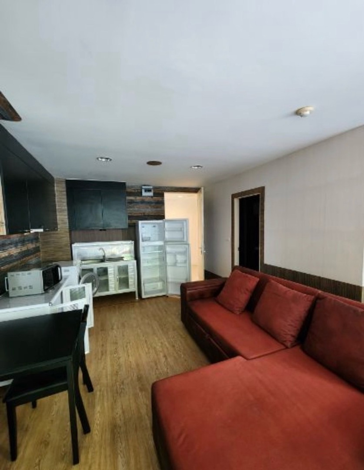 For SaleCondoOnnut, Udomsuk : Selling at low cost! Studio size 35 sq m., 2nd floor, newly renovated room.