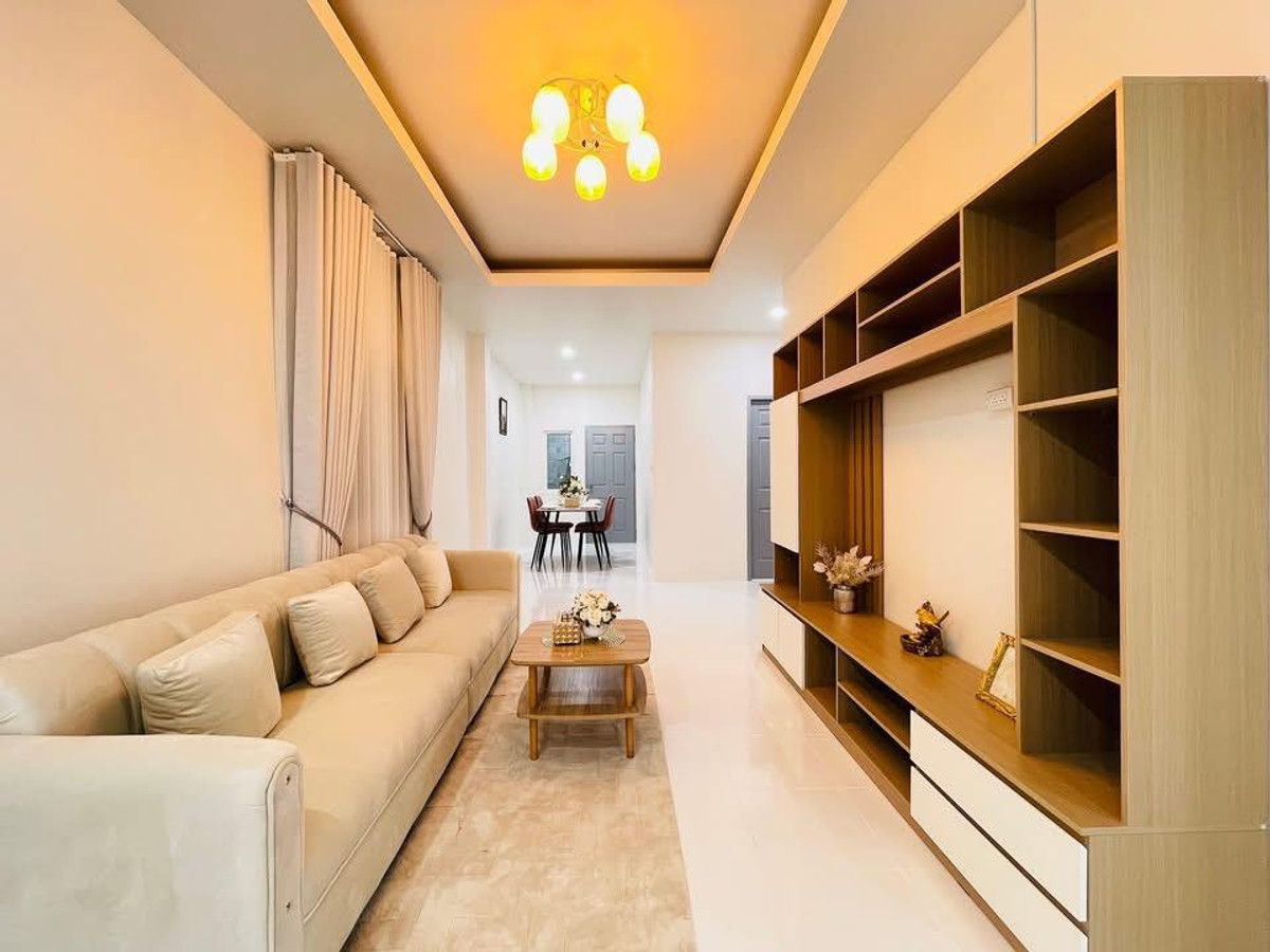 For SaleHousePattaya, Bangsaen, Chonburi : Ratanakorn Village 24 / 2 Bedrooms (FOR SALE) BEWN058