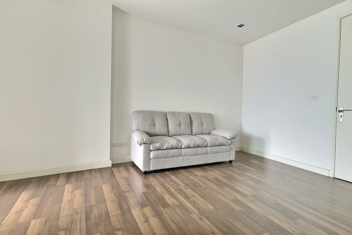 ขายคอนโดท่าพระ ตลาดพลู วุฒากาศ : 🏠✨ เดอะ รูม สาทร - ตากสิน | ขายคอนโด 1 ห้องนอน (HBH-ST-176)