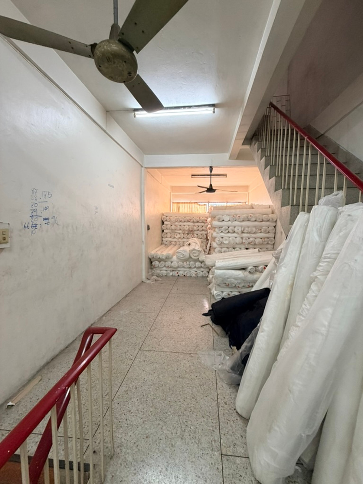 ขายอาคารพาณิชย์วงเวียนใหญ่ เจริญนคร : ขาย อาคารพาณิชย์ 4 ชั้น 13.3 ตารางวา ซ.สมเด็จเจ้าพระยา6 พื้นที่กรุงเทพฯชั้นใน