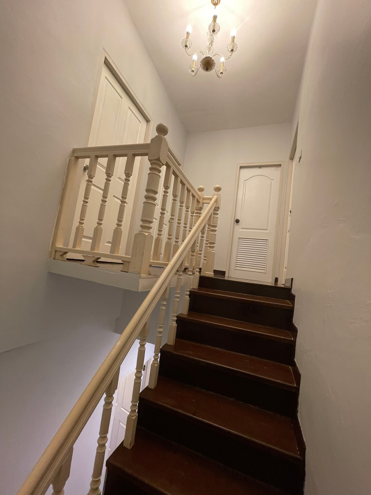 For RentShop HousePattanakan, Srinakarin : 3-storey commercial building for rent, next to Krungthep Kreetha Road, Soi 7, size 26 square meters, upper floor has 5 bedrooms, suitable for doing business. Beauty Clinic, Spa / Wellness, Full Service Beauty Salon Homey style cafe