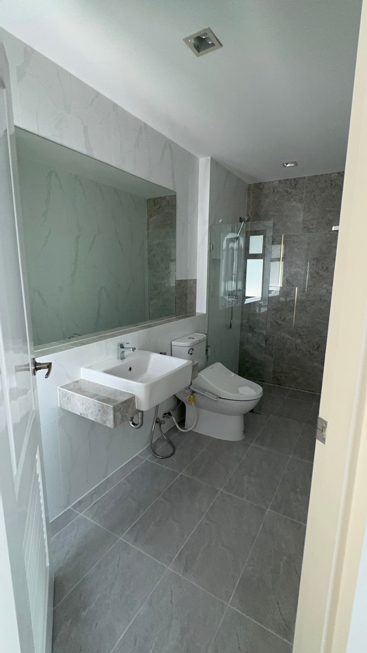 ให้เช่าทาวน์โฮมอ่อนนุช อุดมสุข : ให้เช่าทาวน์โฮม 3 ชั้นใหม่ Q Prime สุขุมวิท77 (46 ตร.ว.) 3 นอน 4 น้ำ หลังมุม มีสวนส่วนตัว