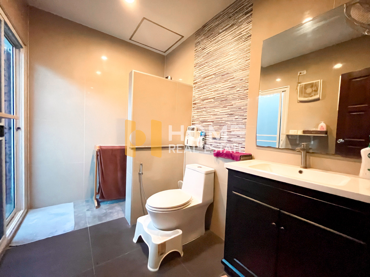 For SaleHouseLadkrabang, Suwannaphum Airport : Manthana Onnut - Wongwaen 4 / 3 Bedrooms (For Sale), Manthana Onnut - Wongwaen / 3 Bedrooms (FOR SALE) POON137