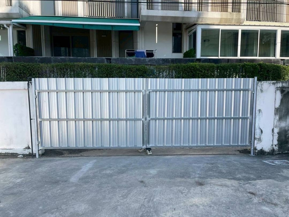 ขายที่ดินสุขุมวิท อโศก ทองหล่อ : ขายที่ดินพร้อมพงษ์ สุขุมวิท 31 เนื้อที่ 311.7 ตารางวา ราคา 385,000 บาท ต่อตารางวา