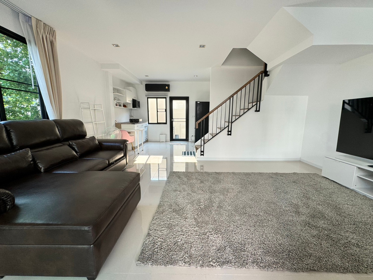 ให้เช่าทาวน์โฮมอ่อนนุช อุดมสุข : ให้เช่าทาวน์โฮม 3 ชั้นใหม่ Q Prime สุขุมวิท77 (46 ตร.ว.) 3 นอน 4 น้ำ หลังมุม มีสวนส่วนตัว