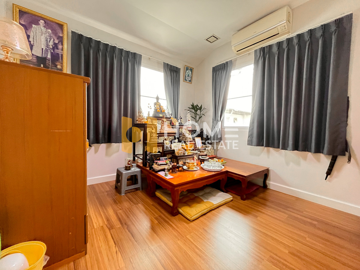 For SaleHouseLadkrabang, Suwannaphum Airport : Manthana Onnut - Wongwaen 4 / 3 Bedrooms (For Sale), Manthana Onnut - Wongwaen / 3 Bedrooms (FOR SALE) POON137