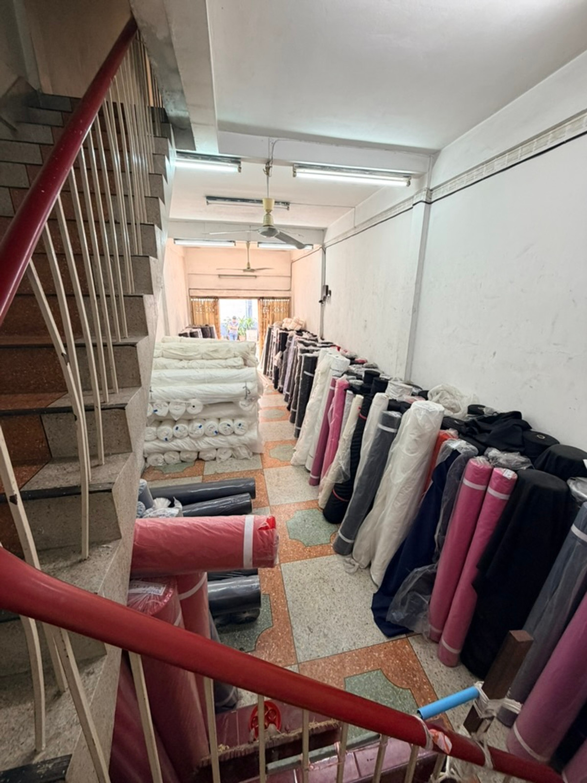 ขายอาคารพาณิชย์วงเวียนใหญ่ เจริญนคร : ขาย อาคารพาณิชย์ 4 ชั้น 13.3 ตารางวา ซ.สมเด็จเจ้าพระยา6 พื้นที่กรุงเทพฯชั้นใน