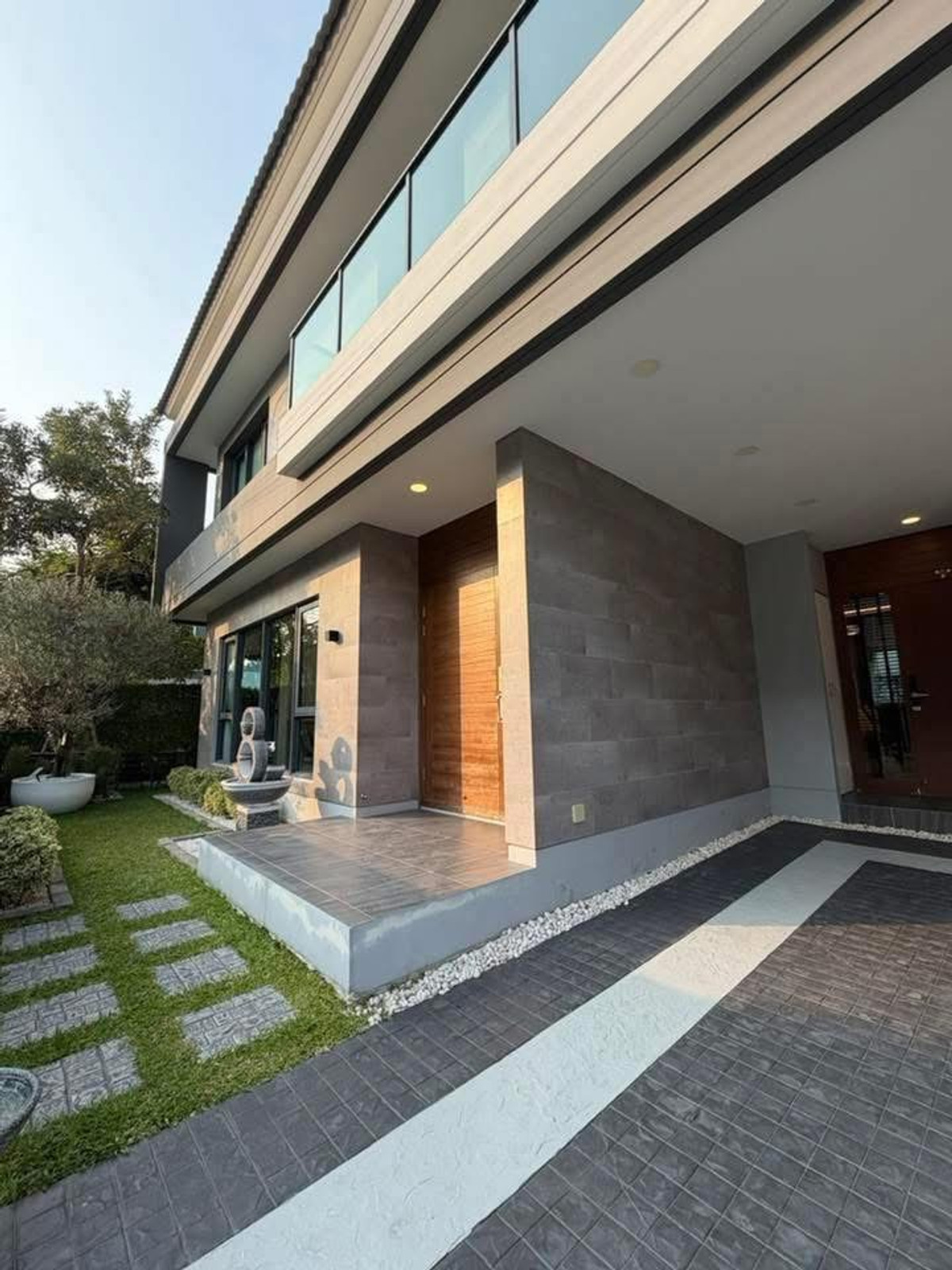 HouseBangna, Bearing, Lasalle : For sale/rent The city Bangna 21.9 million