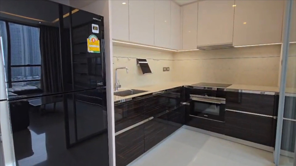 ให้เช่าคอนโดสาทร นราธิวาส : ปล่อยเช่าคอนโด เดอะ แบงค็อก สาทร ใกล้ BTS สุรศักดิ์ ห้องสวย Private Lift พร้อมเข้าอยู่