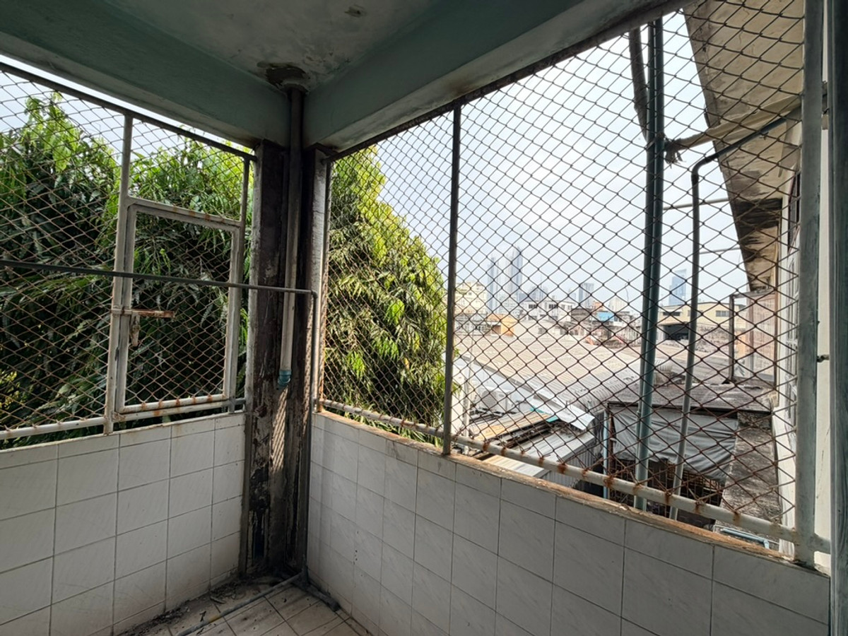 ขายอาคารพาณิชย์วงเวียนใหญ่ เจริญนคร : ขาย อาคารพาณิชย์ 4 ชั้น 13.3 ตารางวา ซ.สมเด็จเจ้าพระยา6 พื้นที่กรุงเทพฯชั้นใน