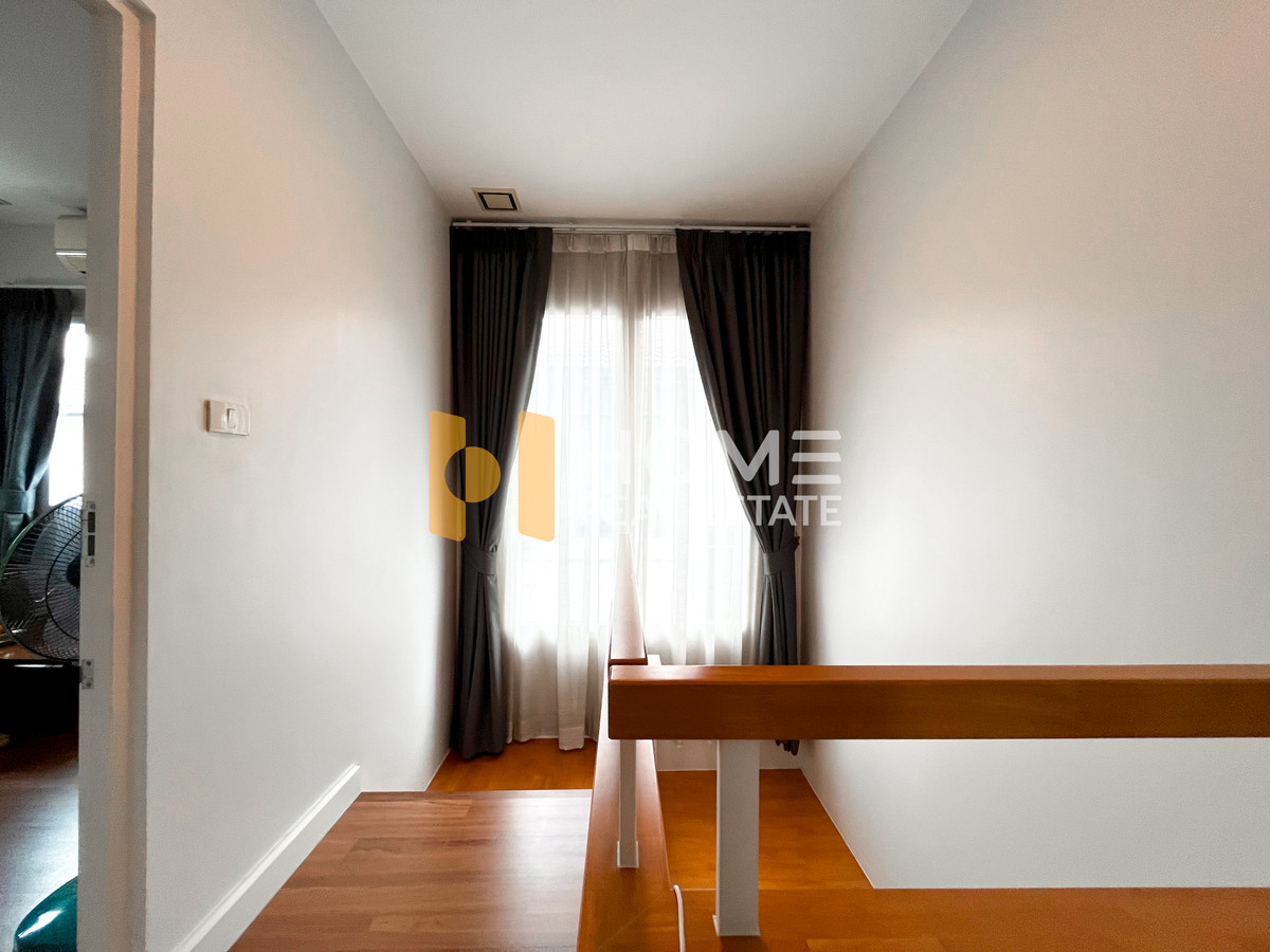 For SaleHouseLadkrabang, Suwannaphum Airport : Manthana Onnut - Wongwaen 4 / 3 Bedrooms (For Sale), Manthana Onnut - Wongwaen / 3 Bedrooms (FOR SALE) POON137