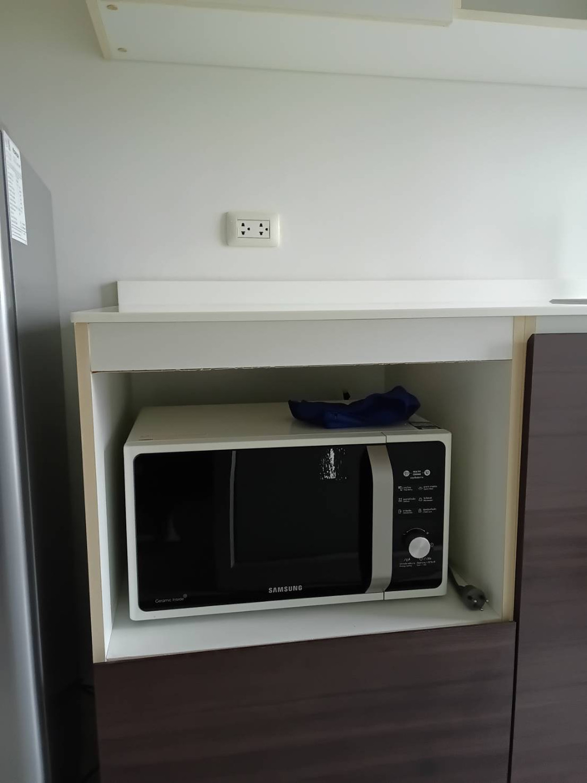 ขายคอนโดหัวหิน ประจวบคีรีขันธ์ : ขายถูกต่ำกว่าราคาประเมิน คอนโด บ้านคุ้นเคย หัวหิน ของแสนสิริ  พร้อมเฟอร์ฯ ครบ  1.64 ล้าน  วิวสระน้ำ และภูเขา  อยู่ใจกลาง หัวหิน  ใกล้ ตลาดซิคาด้า  