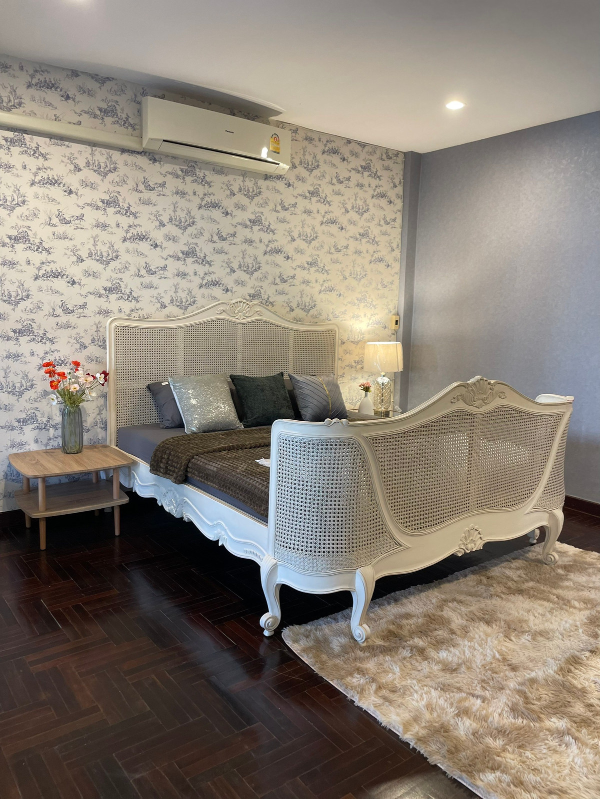 For RentShop HousePattanakan, Srinakarin : 3-storey commercial building for rent, next to Krungthep Kreetha Road, Soi 7, size 26 square meters, upper floor has 5 bedrooms, suitable for doing business. Beauty Clinic, Spa / Wellness, Full Service Beauty Salon Homey style cafe
