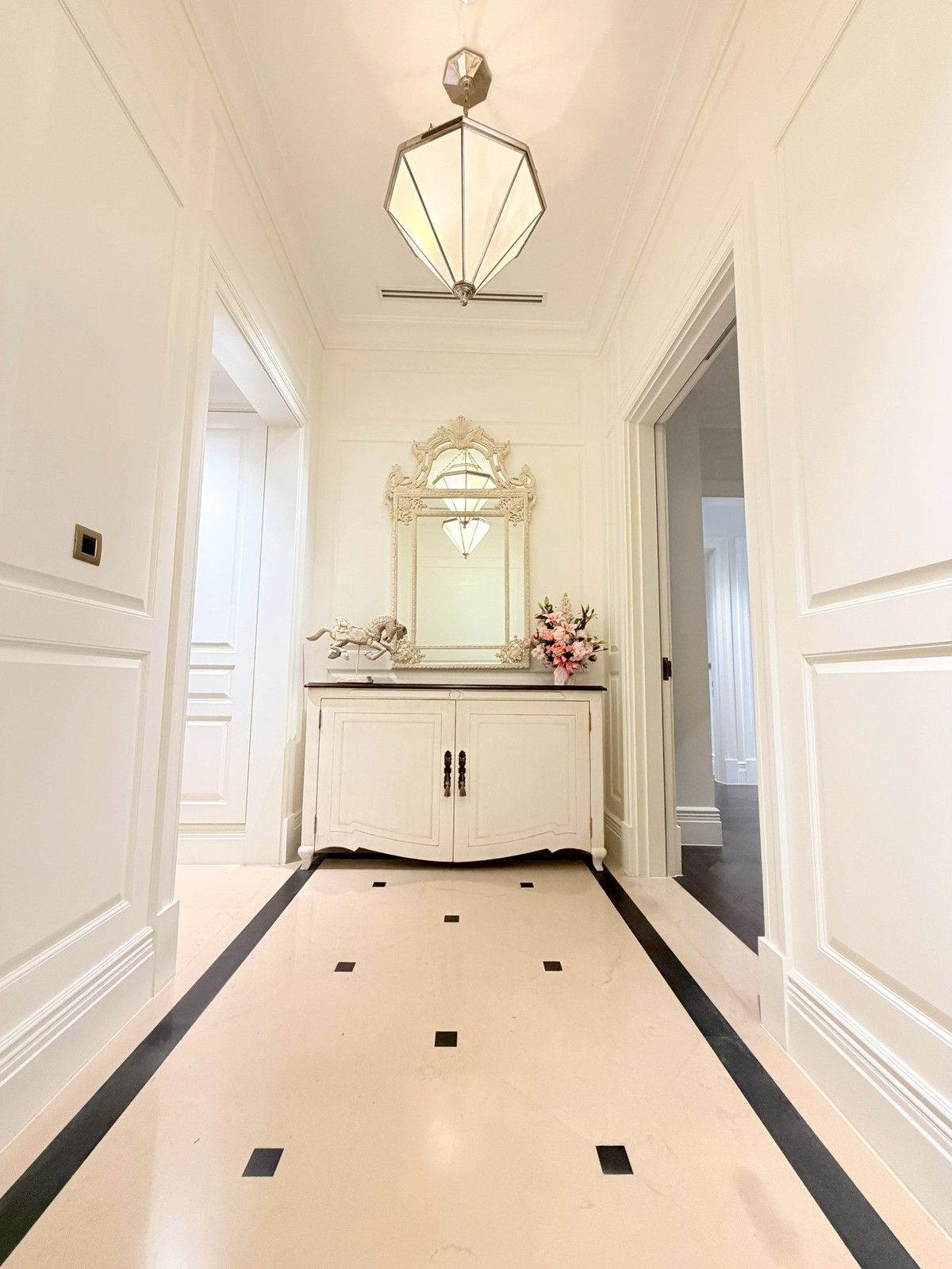 ให้เช่าคอนโดวิทยุ ชิดลม หลังสวน : [For rent]✨คอนโด Ultra Luxury ใกล้BTSเพลินจิต : 98 WIRELESS : ใกล้แหล่งช้อปปิ้งระดับไฮเอนด์✨ : เดินเพียง 5 นาทีถึงสวนลุม