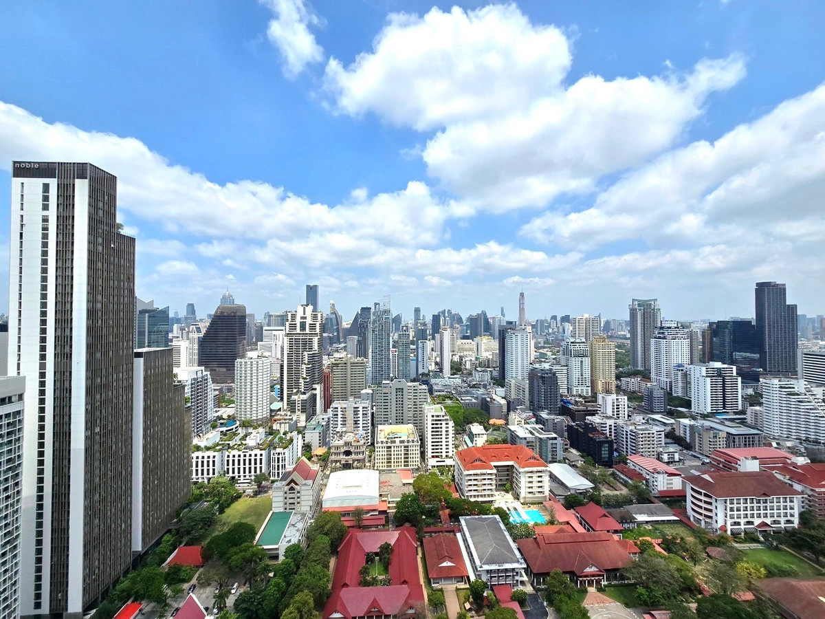 For RentCondoSukhumvit, Asoke, Thonglor : Condo for rent, The Esse Asoke, fully furnished. Ready to move in, beautiful view, no buildings blocking it.