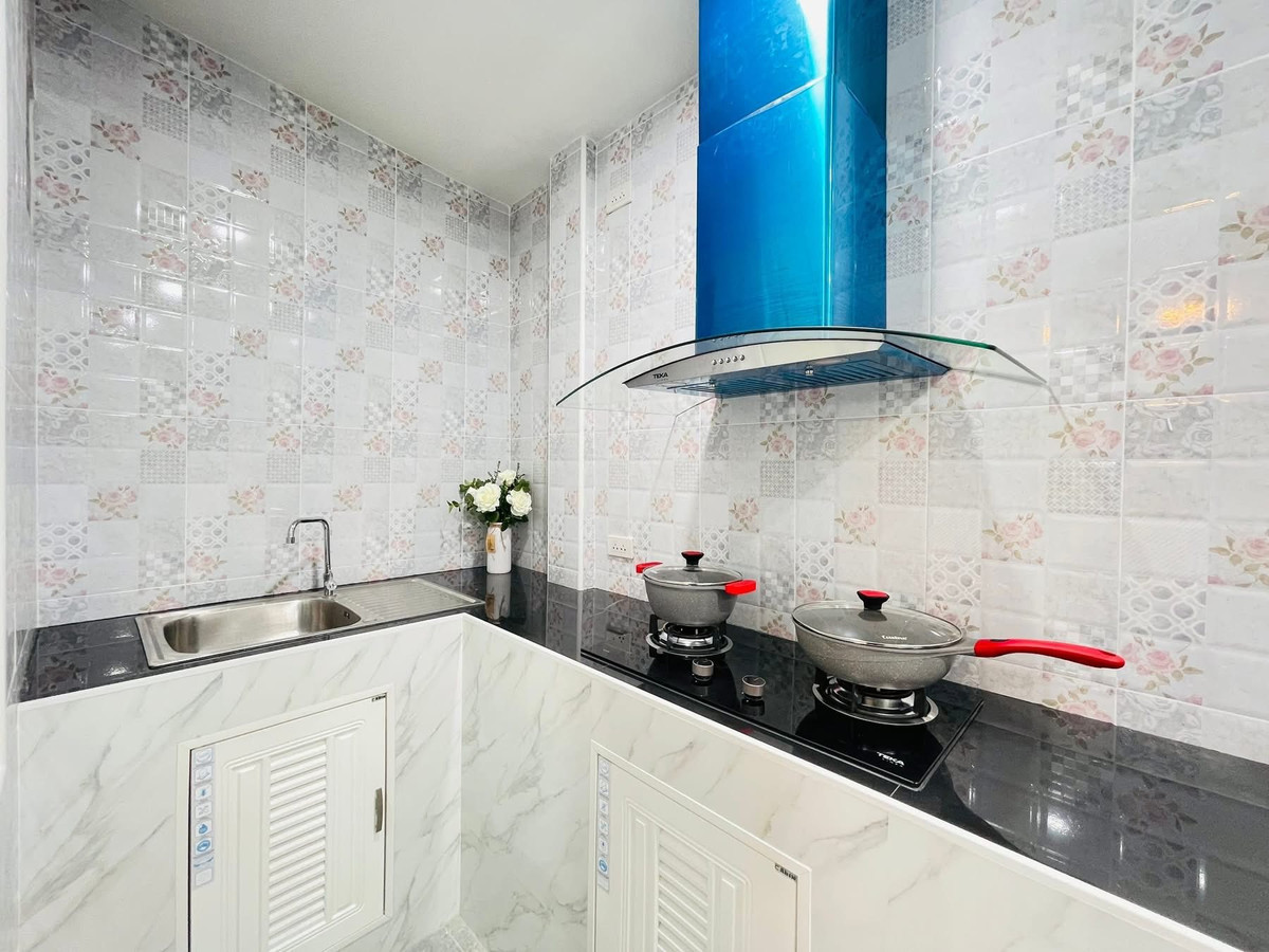 For SaleHousePattaya, Bangsaen, Chonburi : Ratanakorn Village 24 / 2 Bedrooms (FOR SALE) BEWN058