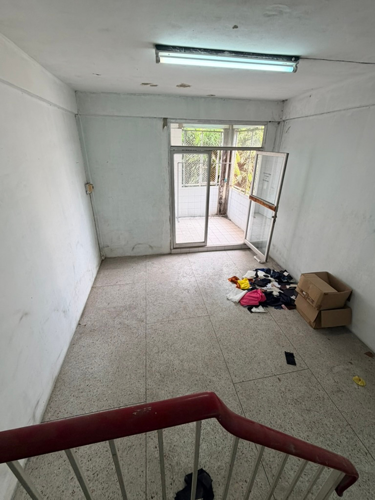 ขายอาคารพาณิชย์วงเวียนใหญ่ เจริญนคร : ขาย อาคารพาณิชย์ 4 ชั้น 13.3 ตารางวา ซ.สมเด็จเจ้าพระยา6 พื้นที่กรุงเทพฯชั้นใน