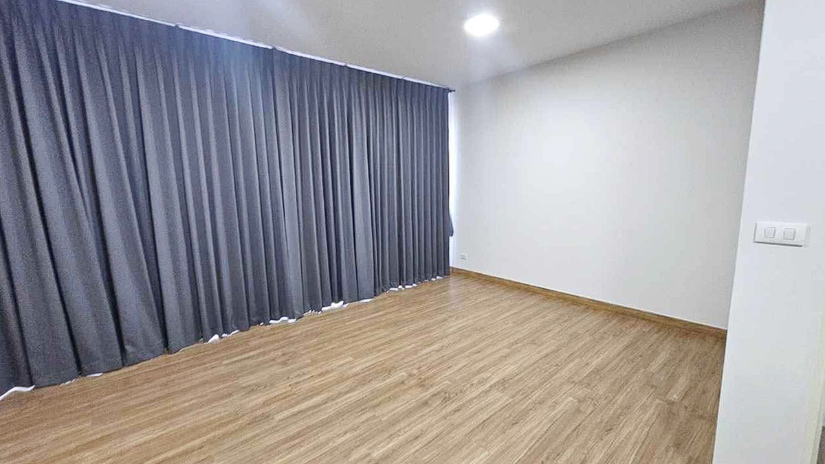 ขายทาวน์โฮมอ่อนนุช อุดมสุข : คุ้มสุดในโครงการ 🔥 บ้านกลางเมือง สุขุมวิท - อ่อนนุช / 3 ห้องนอน (ขายพร้อมผู้เช่า), Baan Klang Muang Sukhumvit - Onnut / 3 Bedrooms (SALE WITH TENENT) FON275