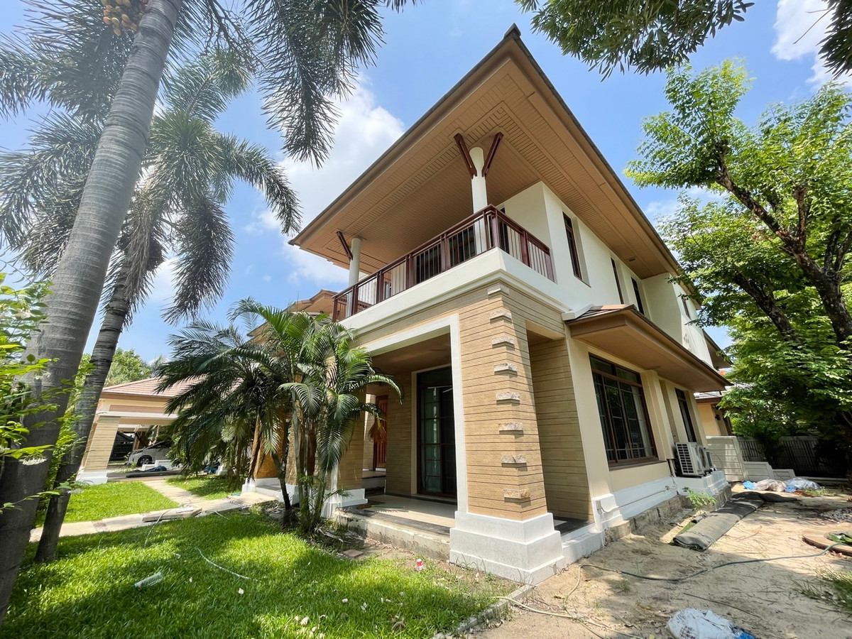 For RentHousePattanakan, Srinakarin : Single house for rent, Phatthanakan-Srinakarin, near Airport link Hua Mak, 5 bedrooms.