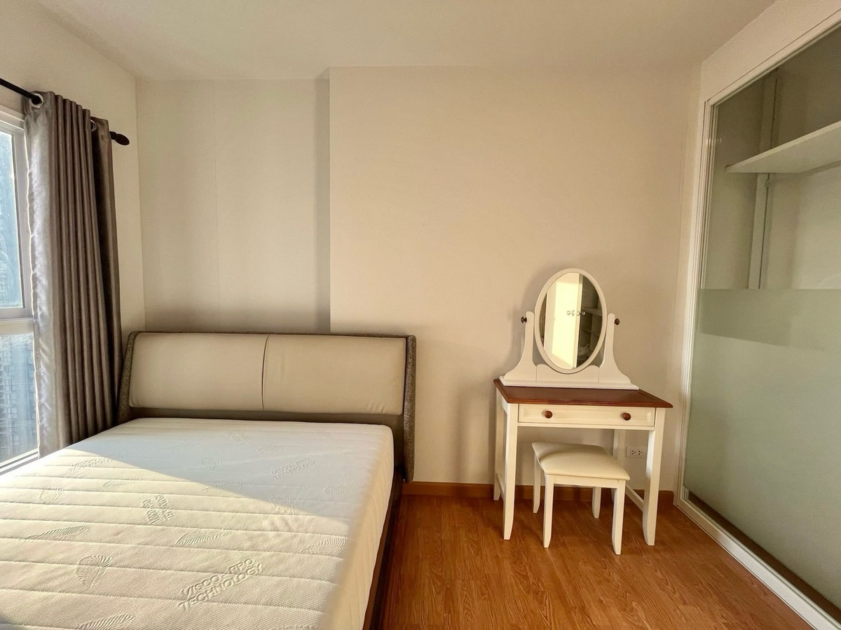 ให้เช่าคอนโดบางซื่อ วงศ์สว่าง เตาปูน : 📍โครงการ : The Parkland รัชดา - วงศ์สว่าง
🚝 ใกล้ : MRT สถานีวงศ์สว่าง 50 เมตร
💵 ราคาเช่า : 15,000 บาท / เดือน