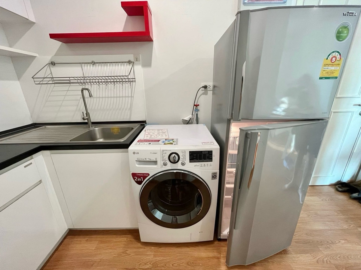 ให้เช่าคอนโดบางซื่อ วงศ์สว่าง เตาปูน : 📍โครงการ : The Parkland รัชดา - วงศ์สว่าง
🚝 ใกล้ : MRT สถานีวงศ์สว่าง 50 เมตร
💵 ราคาเช่า : 15,000 บาท / เดือน