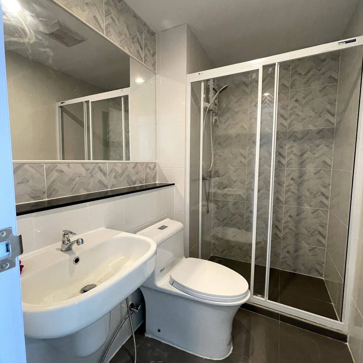 ให้เช่าคอนโดบางนา แบริ่ง ลาซาล : ให้เช่าใกล้BTS บางนา 350 เมตร - คอนโดรีเจ้นท์ โฮม บางนา 