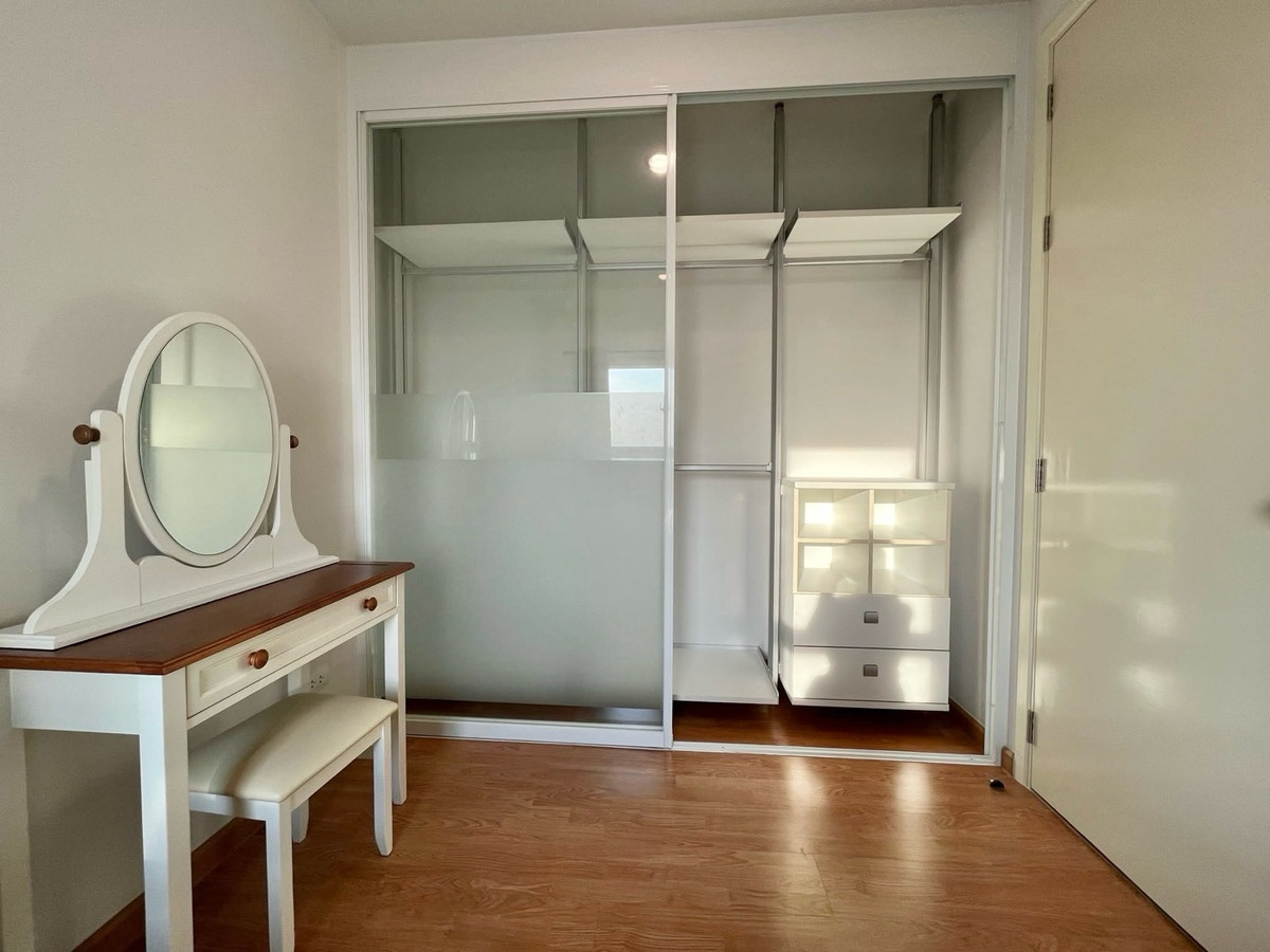 ให้เช่าคอนโดบางซื่อ วงศ์สว่าง เตาปูน : 📍โครงการ : The Parkland รัชดา - วงศ์สว่าง
🚝 ใกล้ : MRT สถานีวงศ์สว่าง 50 เมตร
💵 ราคาเช่า : 15,000 บาท / เดือน