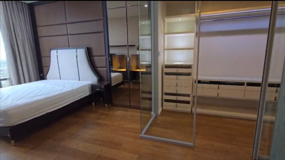 ให้เช่าคอนโดสาทร นราธิวาส : ปล่อยเช่าคอนโด เดอะ แบงค็อก สาทร ใกล้ BTS สุรศักดิ์ ห้องสวย Private Lift พร้อมเข้าอยู่