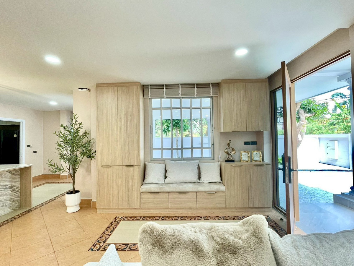 For SaleHousePattaya, Bangsaen, Chonburi : Park Avenue / 3 Bedrooms (For Sale), Park Avenue / 3 Bedrooms (FOR SALE) BEWN073