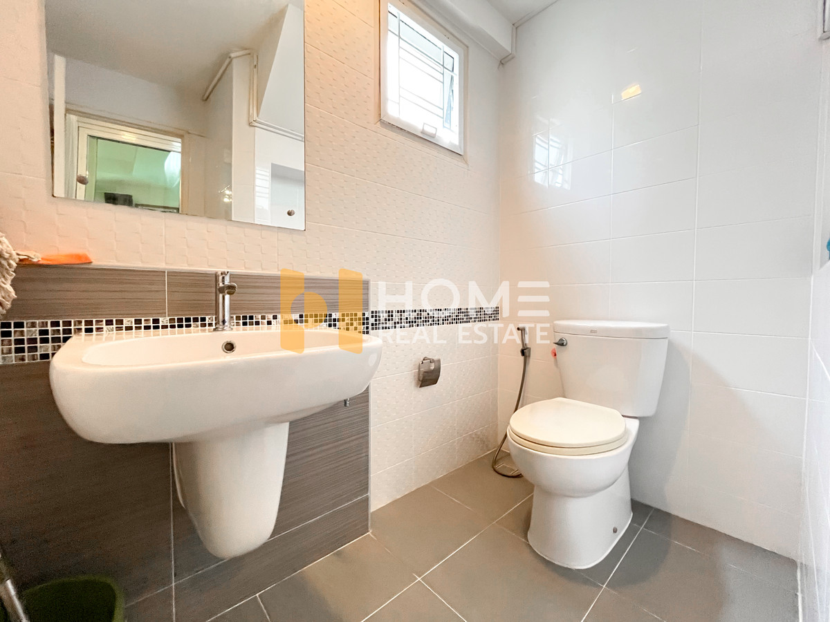 For SaleHouseLadkrabang, Suwannaphum Airport : Manthana Onnut - Wongwaen 4 / 3 Bedrooms (For Sale), Manthana Onnut - Wongwaen / 3 Bedrooms (FOR SALE) POON137