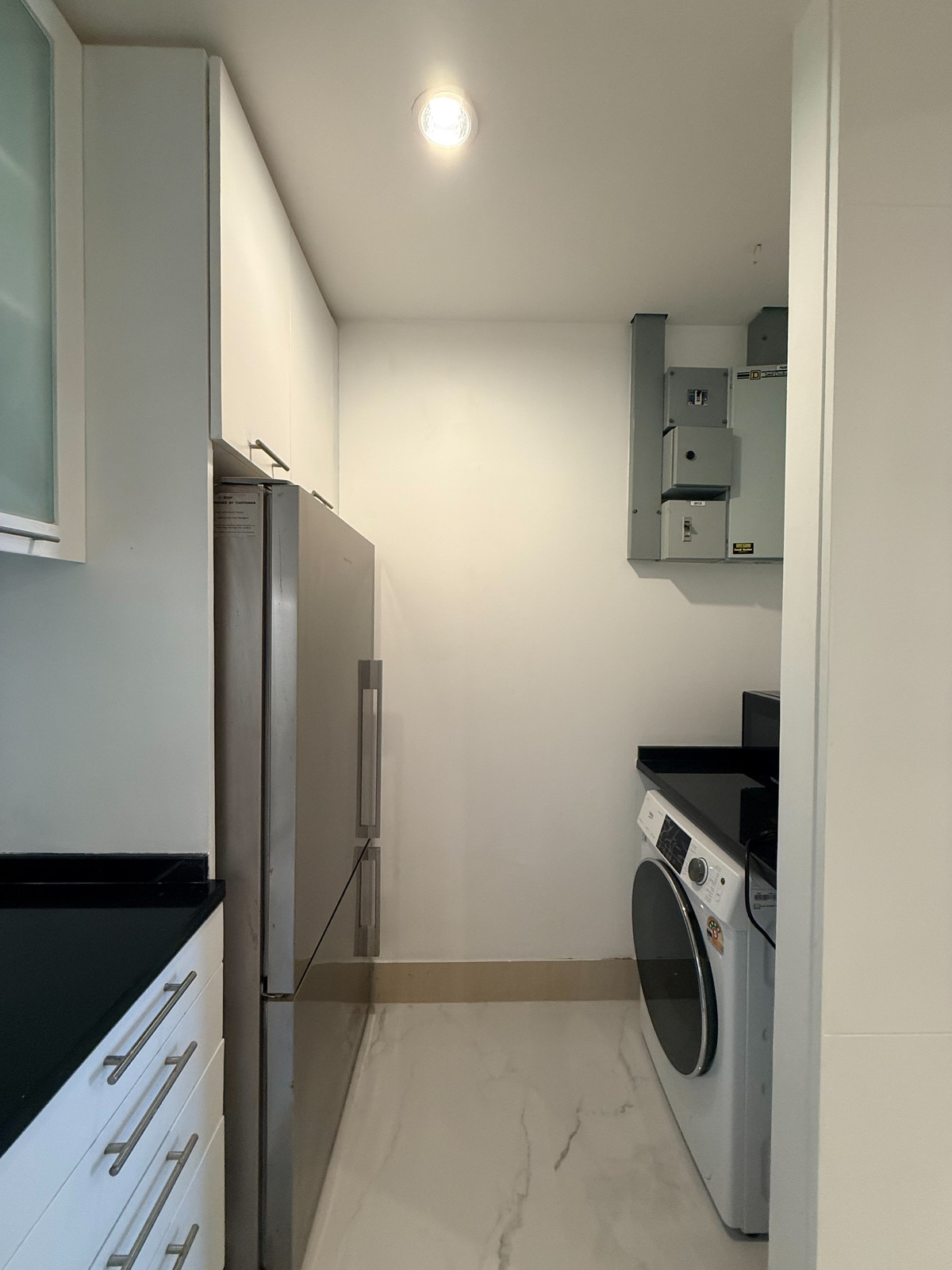 For RentCondoSathorn, Narathiwat : Condo for rent, Ascott Sathorn, near BTS St. Louis, near AIA building, beautiful room, newly renovated, ready to move in.